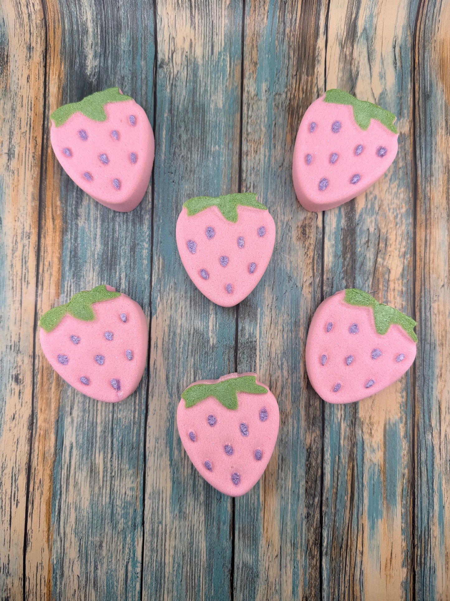 Winterberry (Strawberry) Bath Bomb